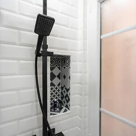 Guestready - Beau Sejour Pres Du Buttes-chaumont * Paris